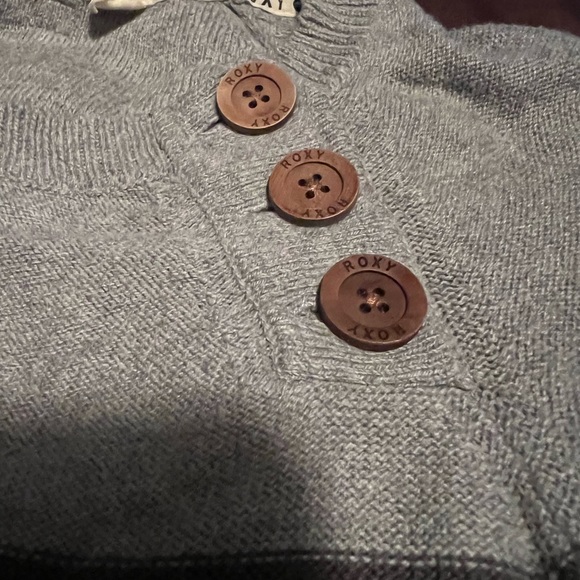 3/$15 Roxy Sweater - Picture 2 of 4